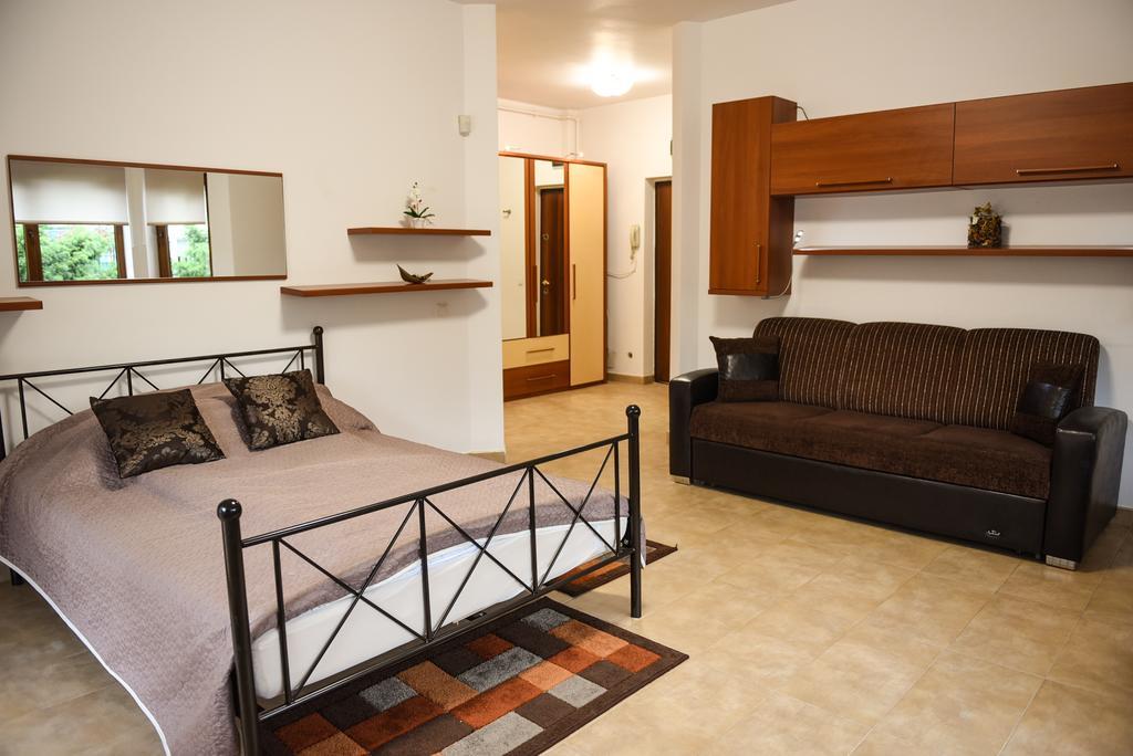 Modern Apartment Near City Center Cluj-Napoca Esterno foto