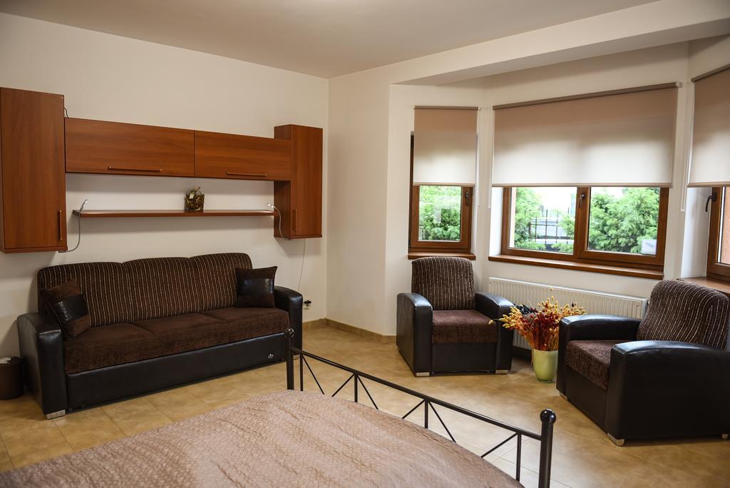 Modern Apartment Near City Center Cluj-Napoca Esterno foto