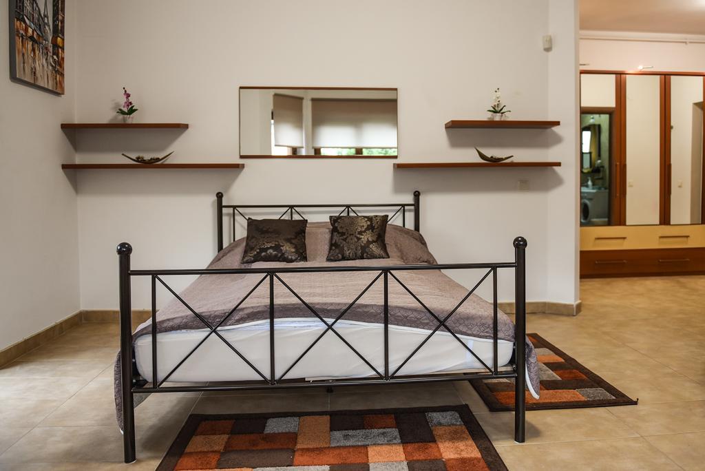 Modern Apartment Near City Center Cluj-Napoca Esterno foto