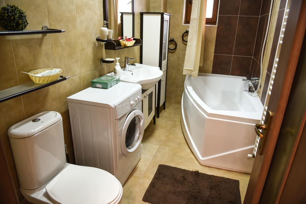 Modern Apartment Near City Center Cluj-Napoca Esterno foto